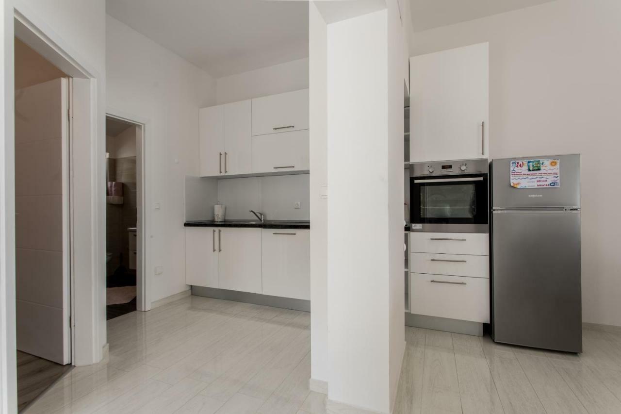 Apartmani Marija Jakir Brela Bagian luar foto