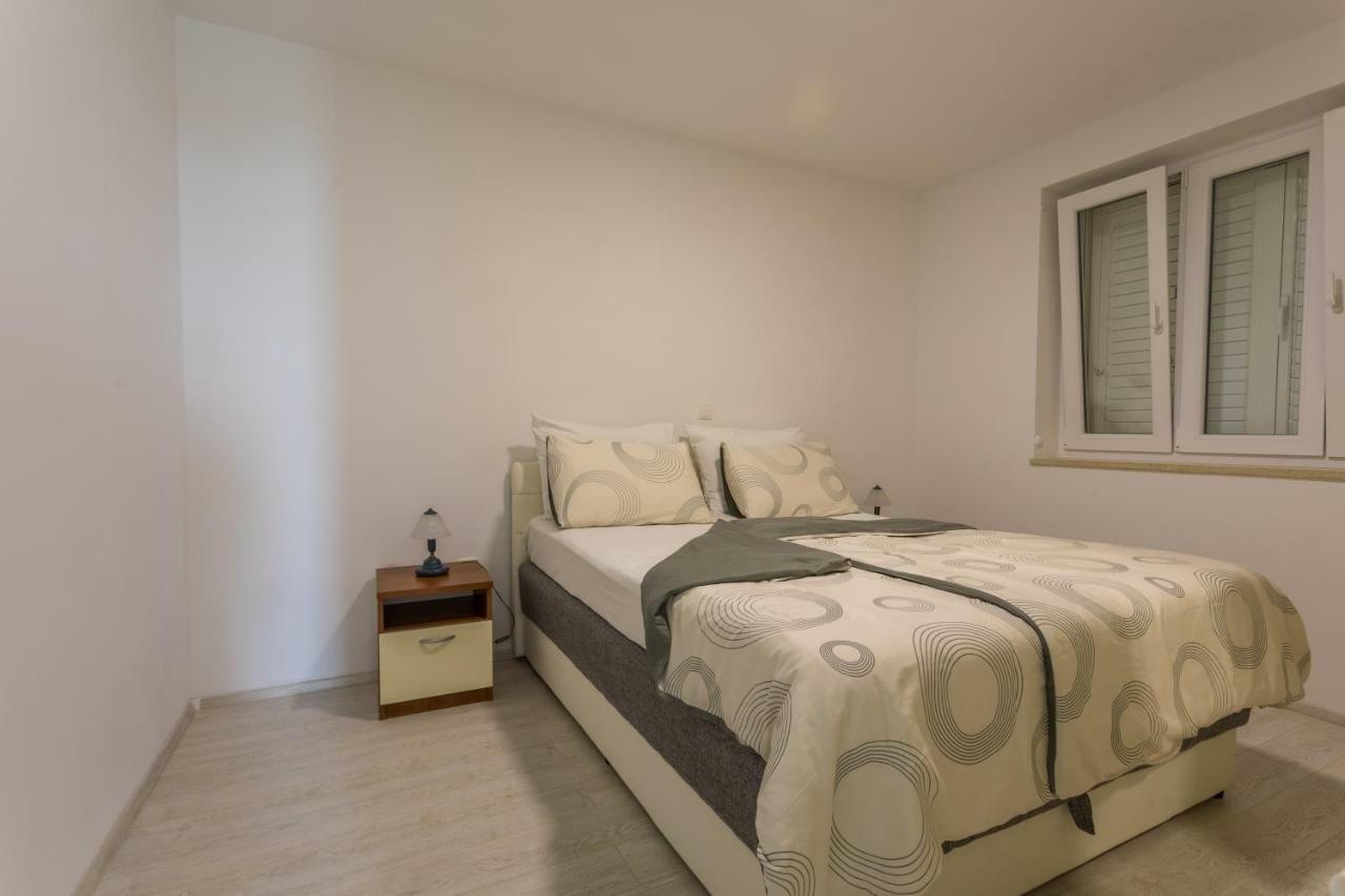 Apartmani Marija Jakir Brela Bagian luar foto