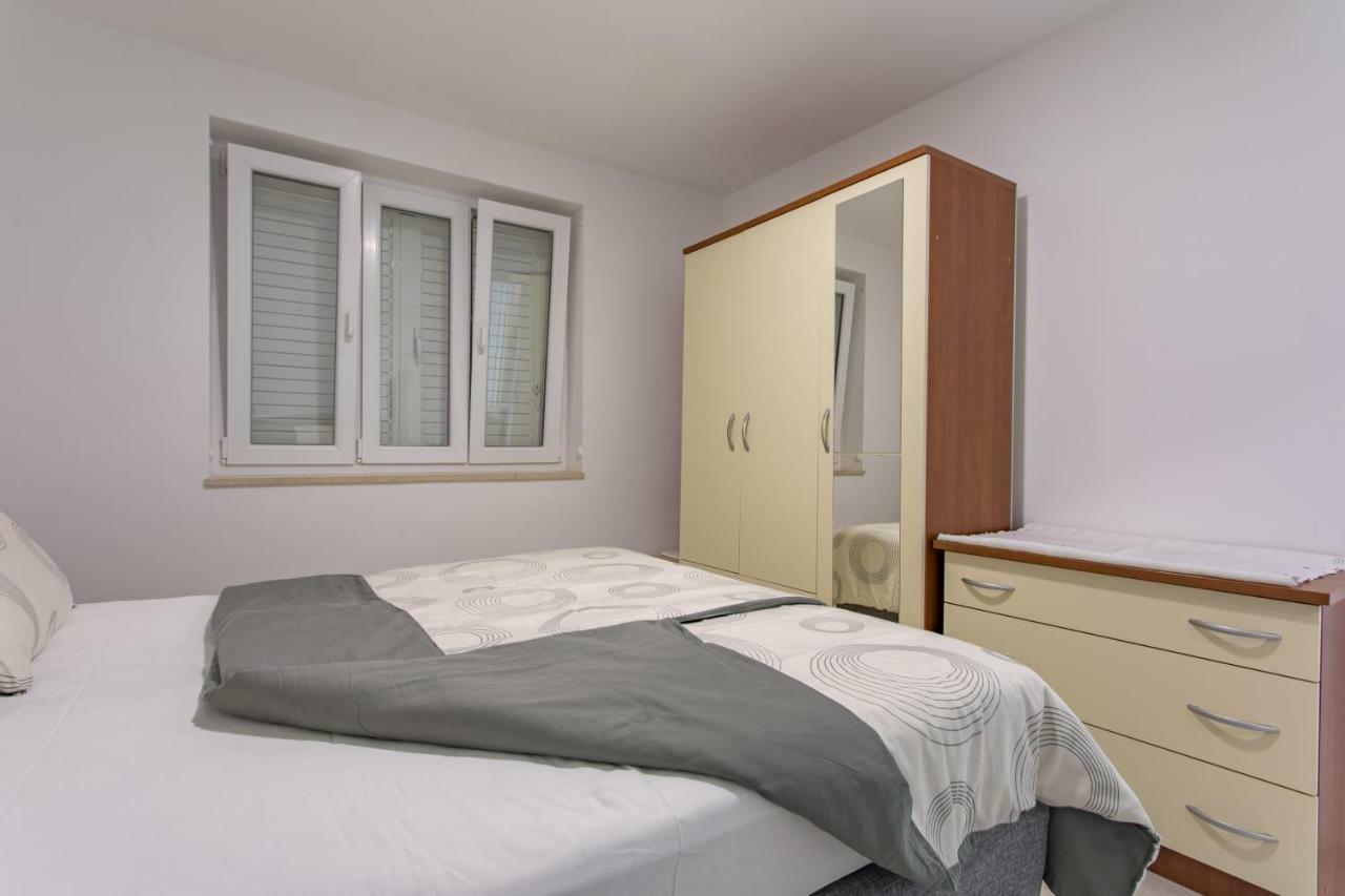 Apartmani Marija Jakir Brela Bagian luar foto