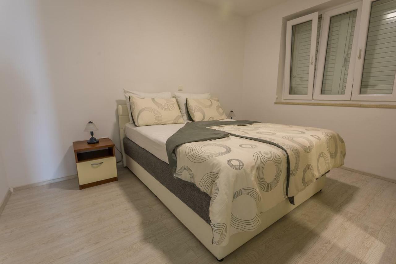 Apartmani Marija Jakir Brela Bagian luar foto